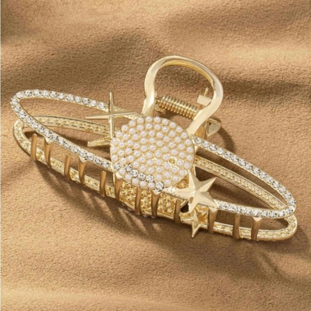 Large Saturn pearl beaded hair clip